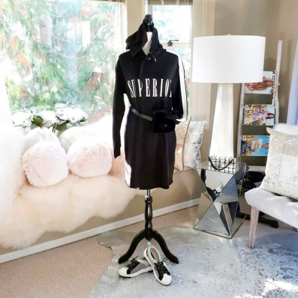 EUC Divided H & M black  &  white “Superior” cotton blend longline sweatshirt dr